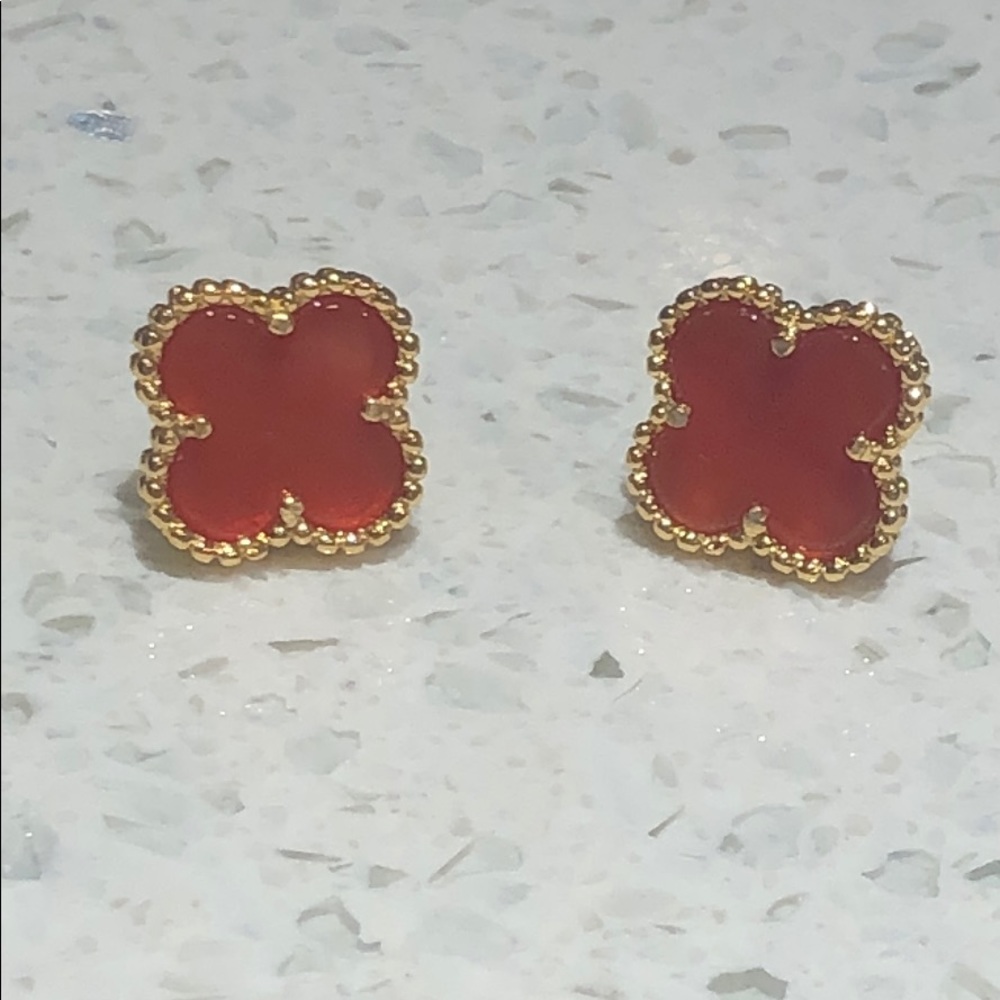 Red carnelian clover earrings
